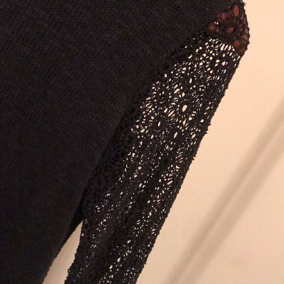 LUCKY BRAND Sweater with Open Crochet Sleeves XS - Picture 5 of 7